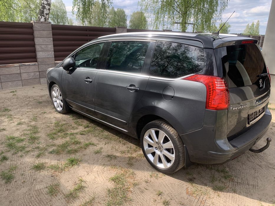 Двері Передні Задні Пежо 3008 5008 3008 5008
