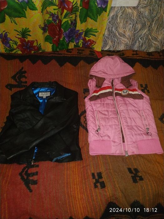 Продам курточку і жалетка.