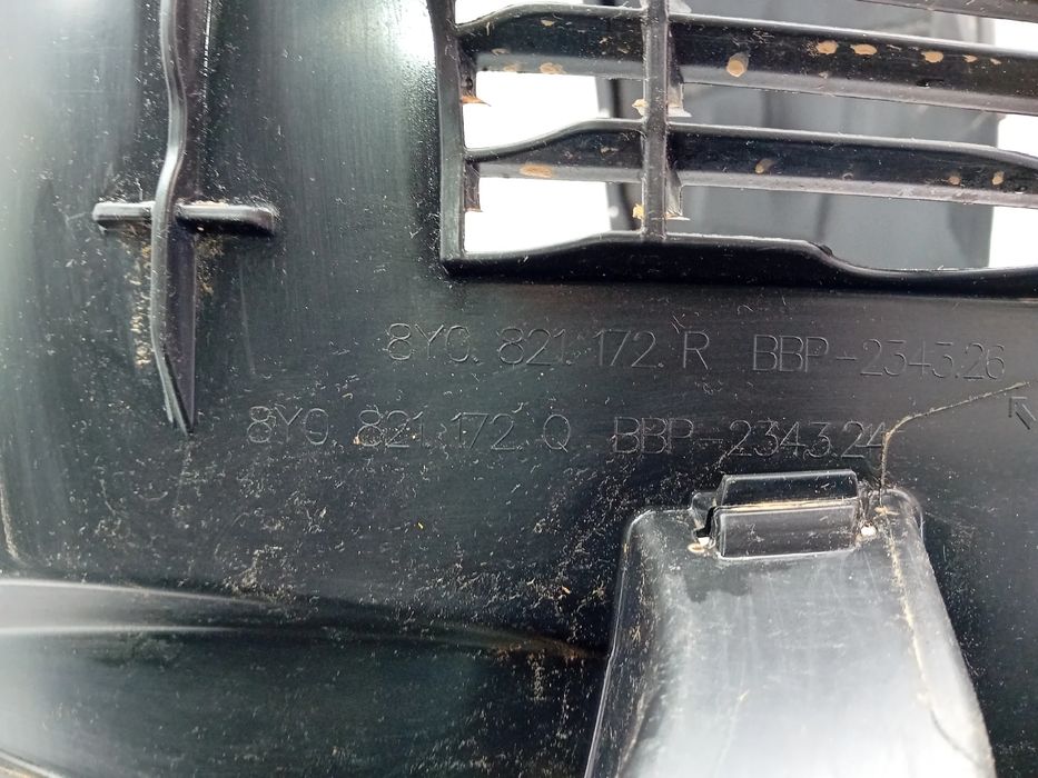Cava roda frente direita AUDI A3 Limousine (8YS)