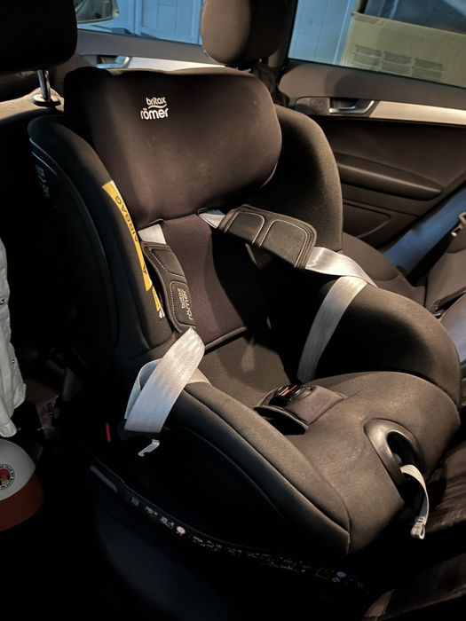 Cadeira auto Britax Dualfix M i-size Isofix