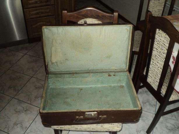 Walizka tekturowa zabytkowa