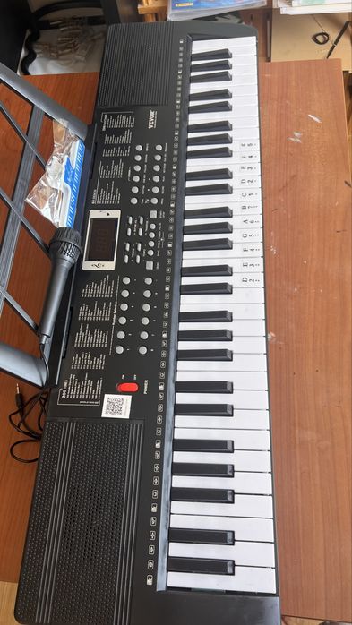 Teclado 61 teclas