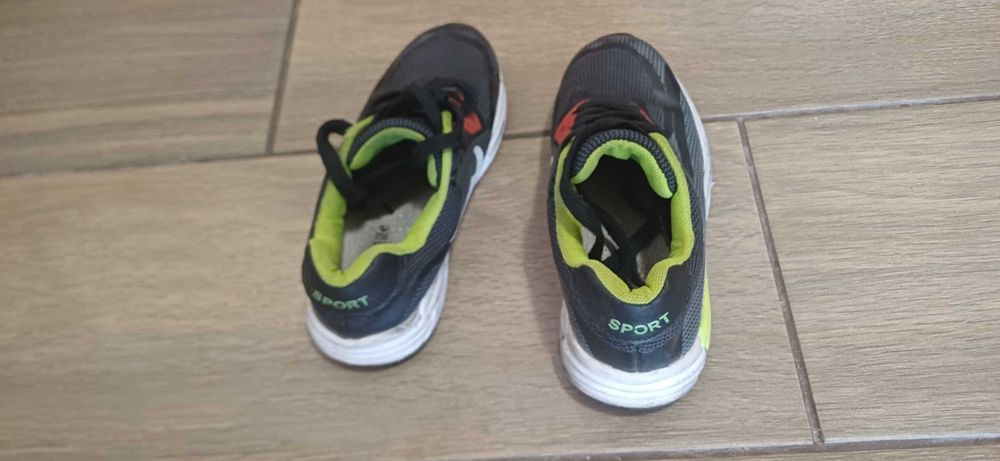 Дитячі кросівки хлопчачі