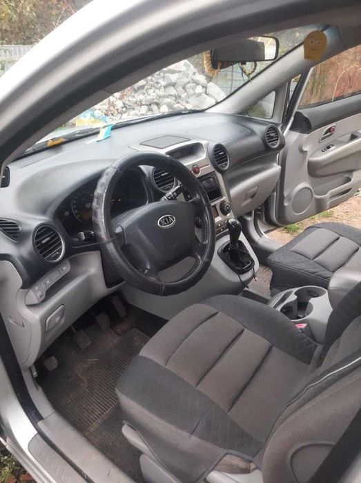 Продам автомобіль Kia Carens