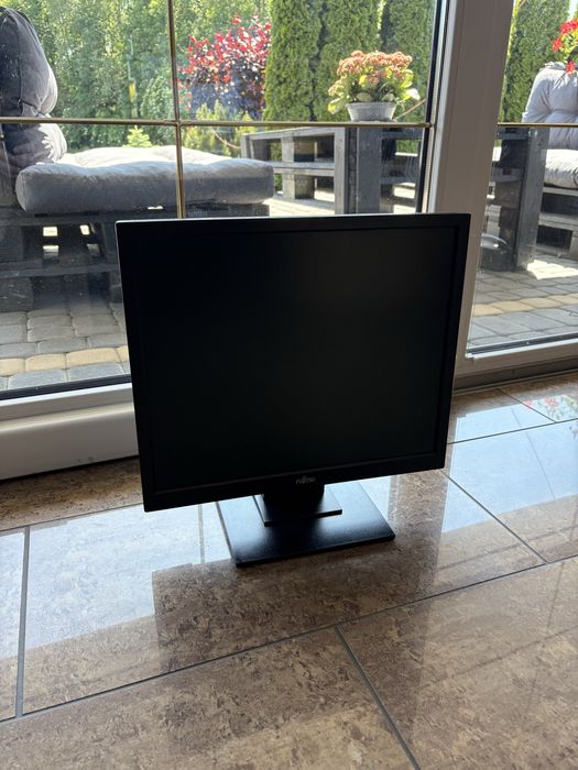 Monitor fujitsu e19-5