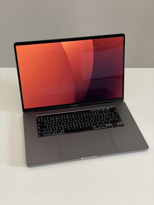Apple MacBook Pro 16 inches64739763714050121