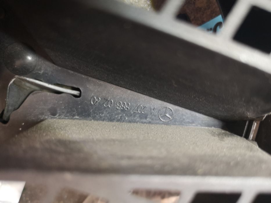 2 Grelha class A's usadas sem danos como novas + grelha class E usada