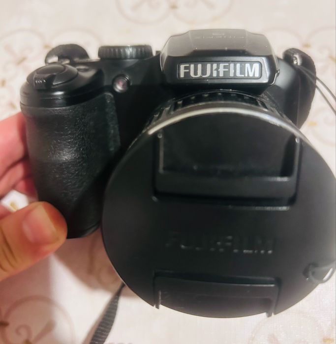 Aparat fotograficzny Fujifilm FinePix S4800,