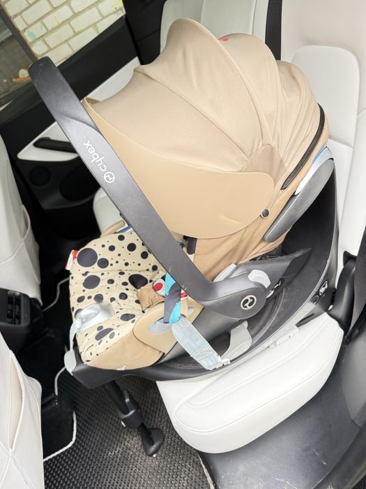 Автокрісло (автолюлька)+ база isofix cybex cloud Z i-Size