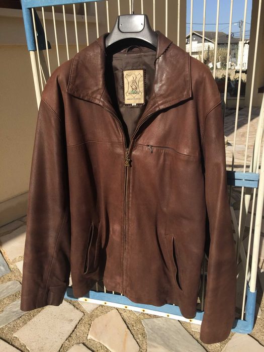 Casaco em pele castanho
