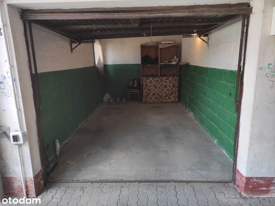 Garaż kompleks Francuska, os. Przyjaźni - Widok 3
