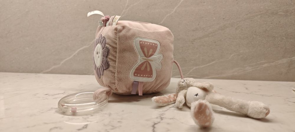 Kostka sensoryczna little dutch różowa króliczek