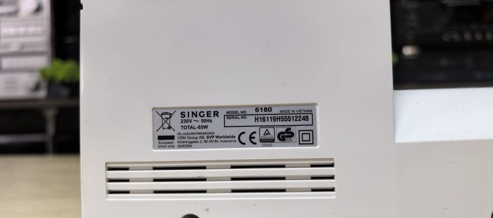 Швейна машинка Singer 6180