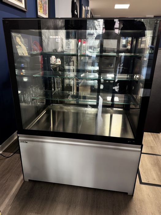Vitrina refrigerada, café ,pastelaria