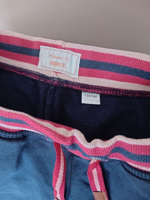 Spodnie dresowe dla dziewczynki r. 134/140