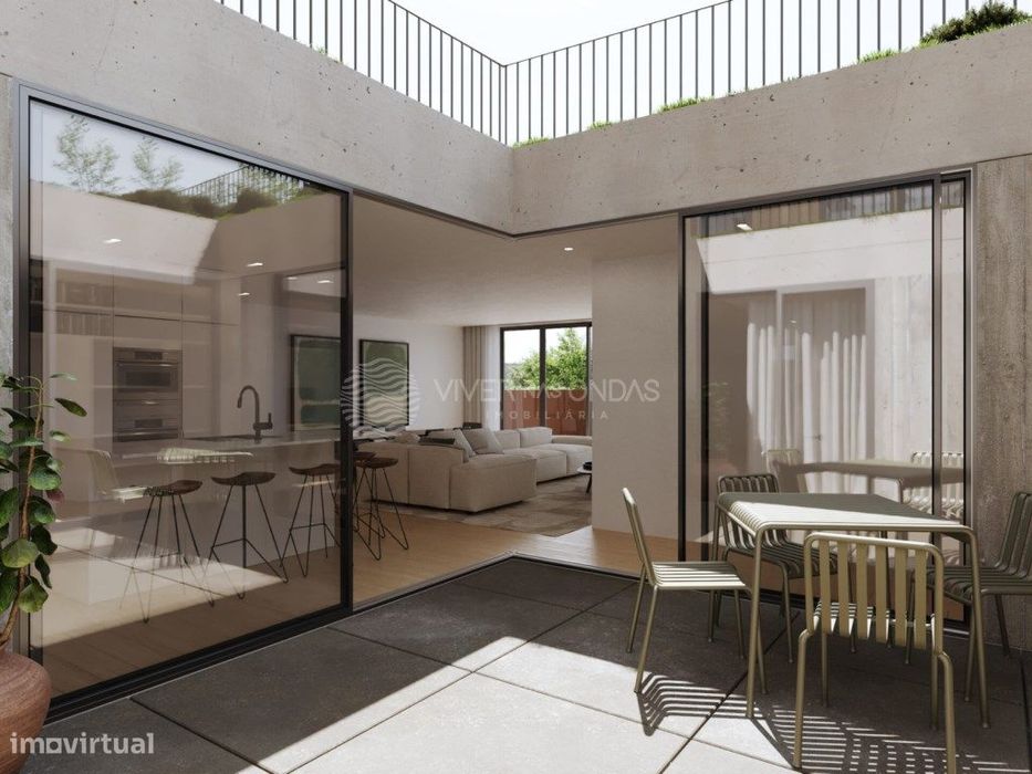 Apartamento T3 com 3 lugares de parqueamento e terraço, em Paranhos.