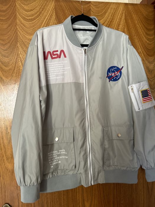 Bomber cinza da NASA
