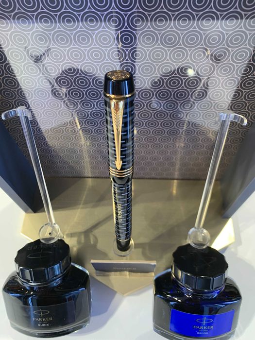 Pióro wieczne PARKER DUOFOLD 100th Black GT (18K) "F"