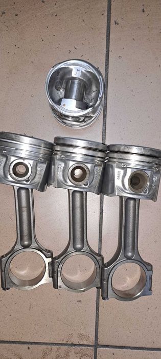 Шатун з поршнем 085209 Opel movano renault master 2.3 dci g9t