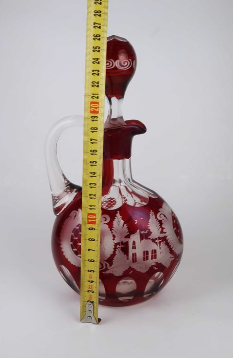 Garrafa de vidro Bohemia vermelho rubi