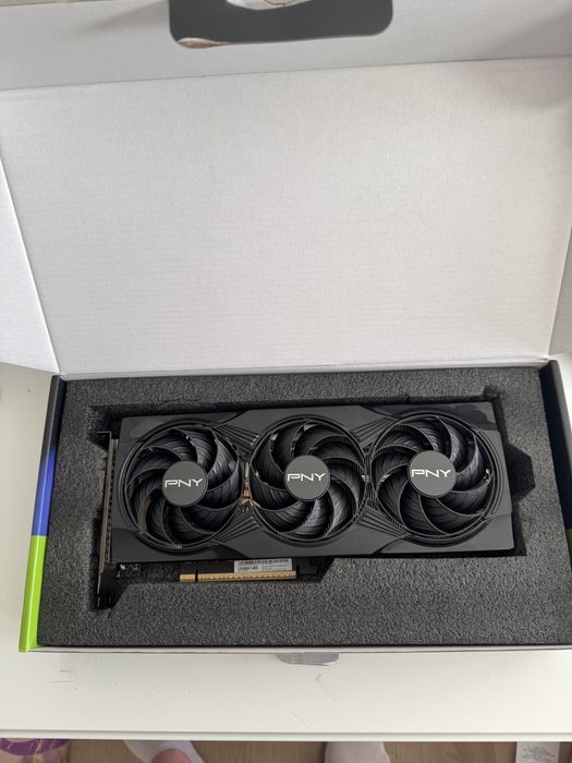 PNY GeForce RTX 5060 | 8GB | Triple Fan