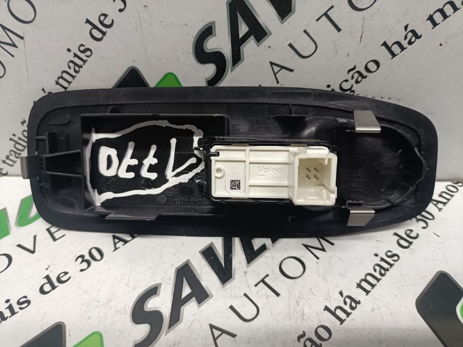 Comando / botão / interruptor vidros frente direito PEUGEOT 2008 I (CU