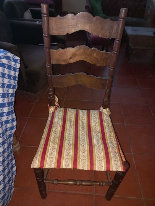 8 cadeiras de jantar