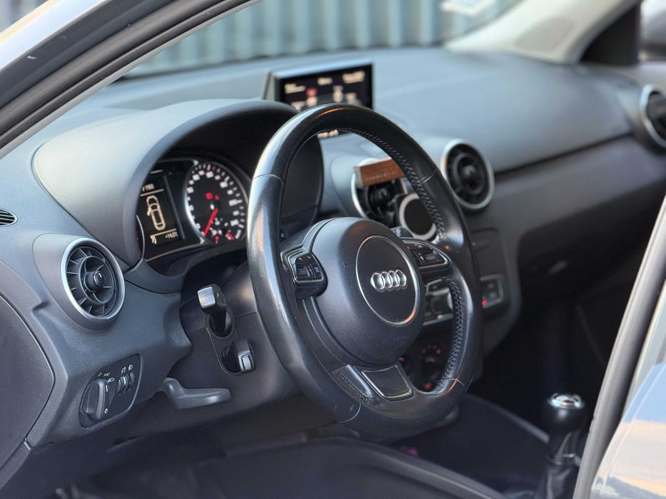 Audi A1 Sportback  TDI 90cv Ultra / NACIONAL