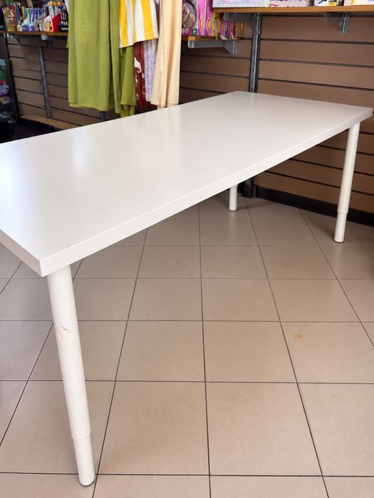 Mesa Linnmon 1,50cmx0,75 com pes reguláveis Olov