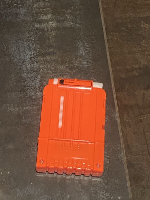 NERF infinus pistolet