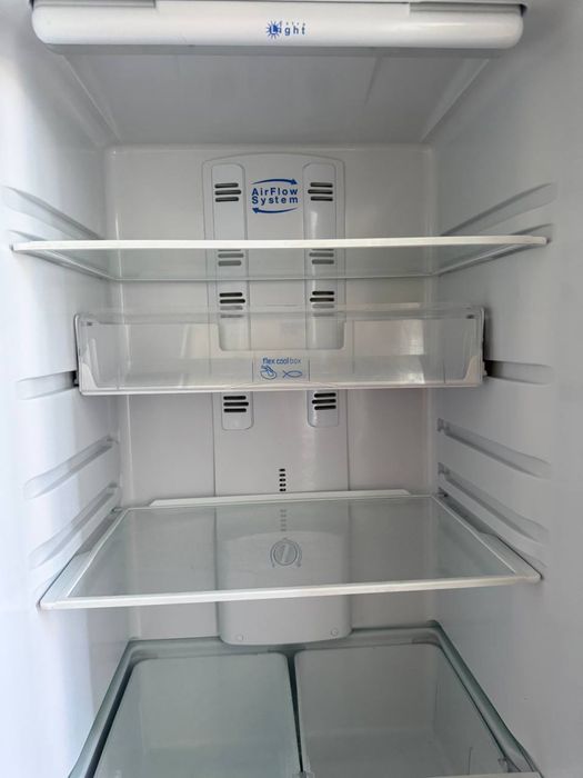 Продам холодильник Indesit