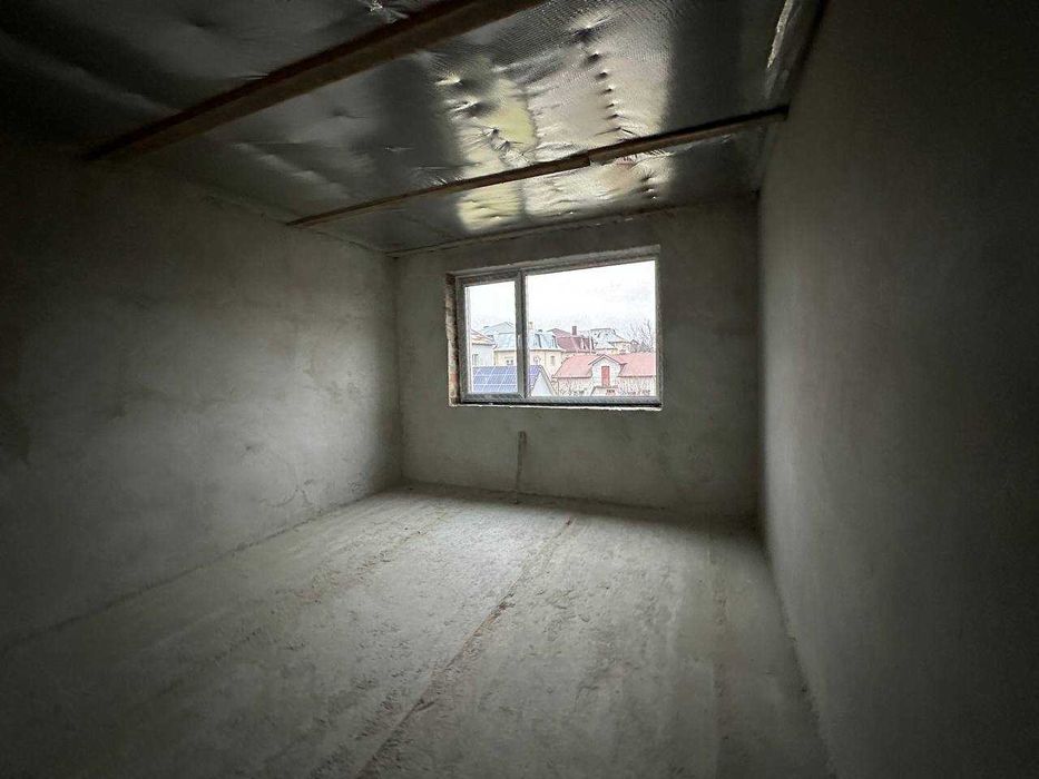 Просторий двоповерховий будинок площею 180м² у межах Івано-Франківська