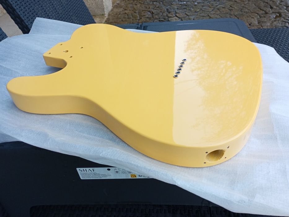 Corpo de guitarra elétrica Telecaster creme