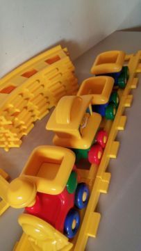 Pista de comboios p/crianças (2 pilhas)