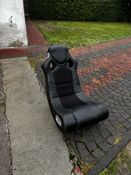 Fotel bujany z glosnikami do telewizora komputera
