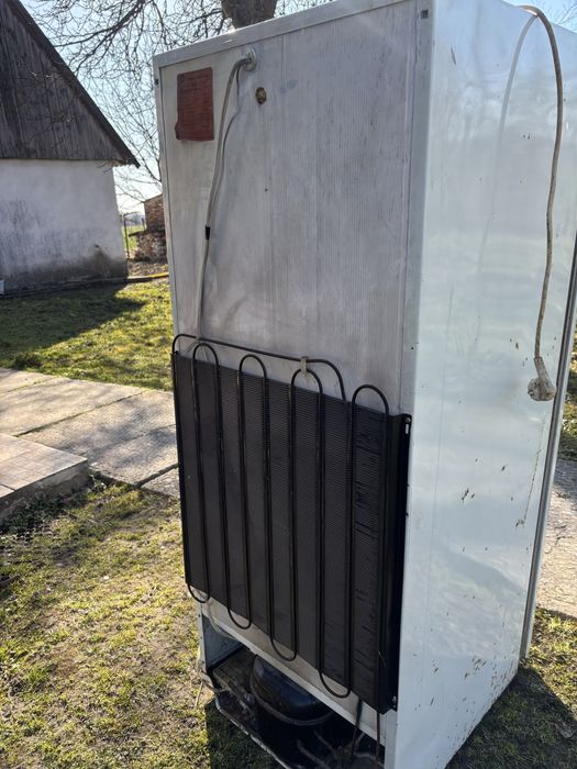 Продам холодильник камеру