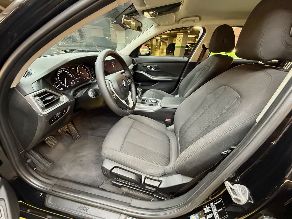 BMW 318d Touring (G21)
