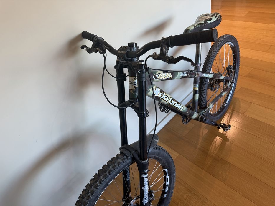 Bicicleta downhill