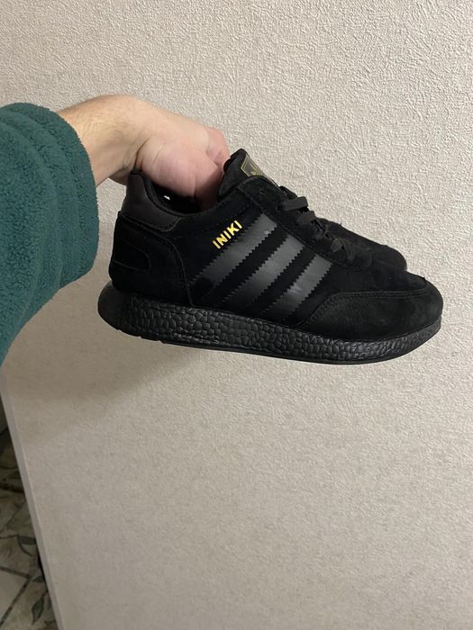 Кросівки Adidas Iniki