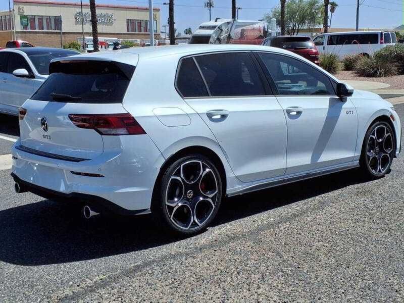 2025 Volkswagen Golf GTI Autobahn