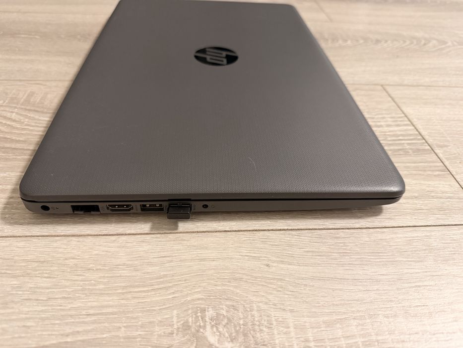 Ноутбук HP 250 g7 pentium gold  8gb озу 128 ssd