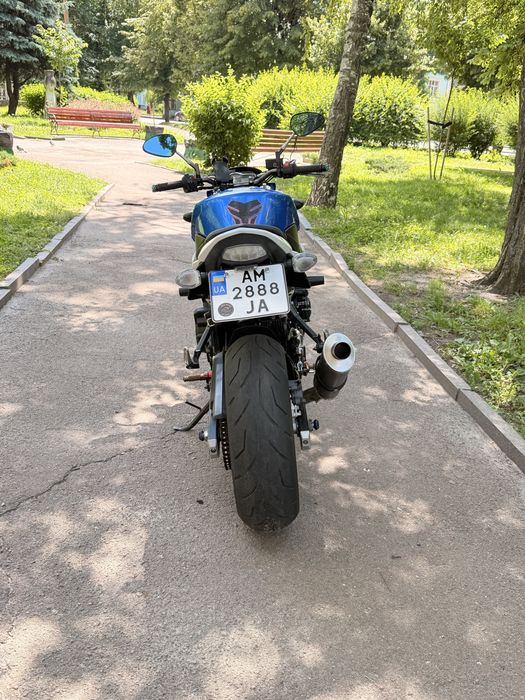 мотоцикл Suzuki gsr 750