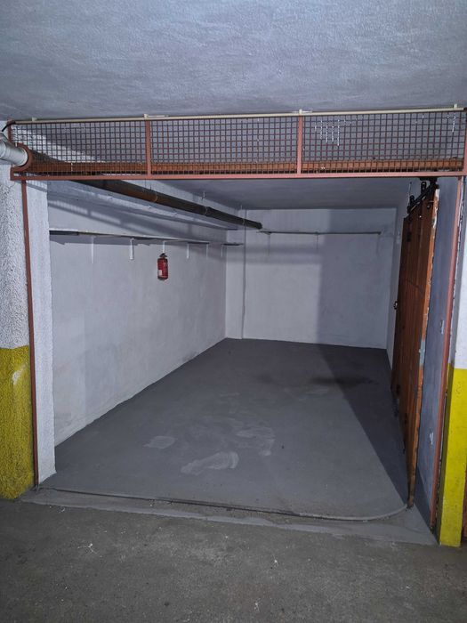 Apart. T 3 com garagem fechada p/ 1 carro junto a BOSCH em braga