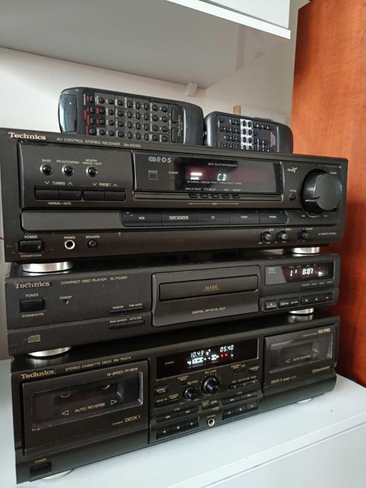 Wieża Technics amplituner,CD,kaseciak 2 piloty