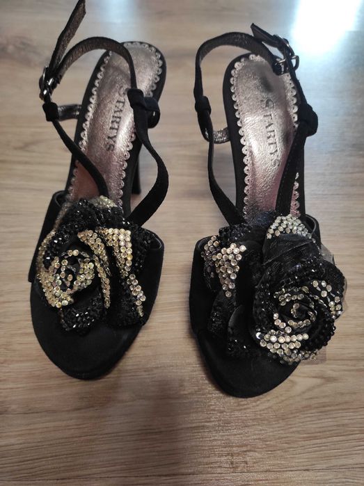 Туфлі на підборах