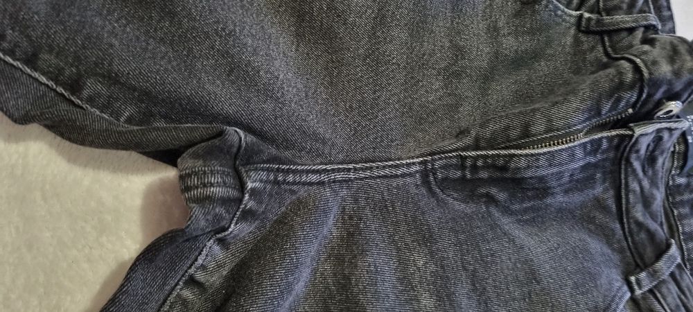 Spodnie jeansy Mohito