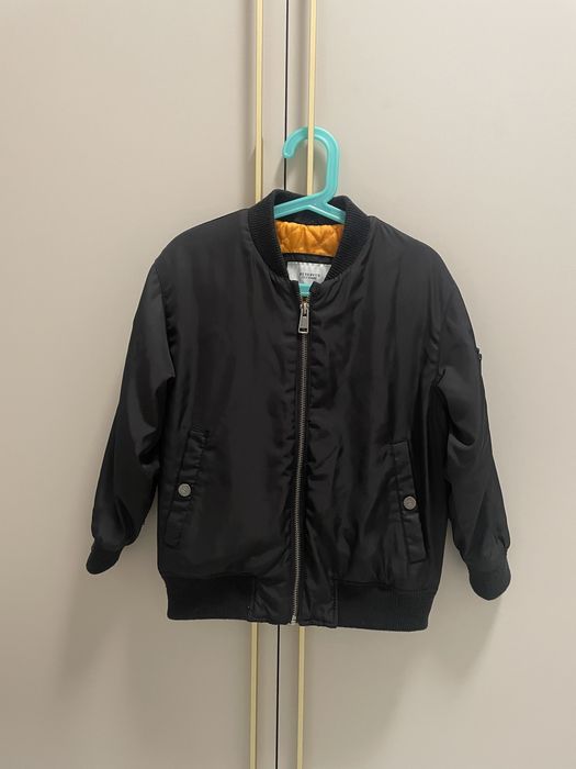 Kurtka bomberka czarna Reserved 122