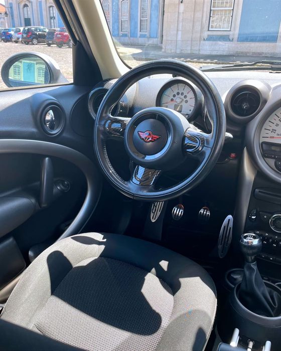 MINI Countryman 1.6 Cooper D ALL4 (4x4) | 9.999€ | Histórico no Instagram
