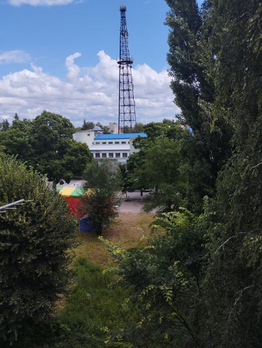 Квартира двух комнатная в центре цена 20000у.е.