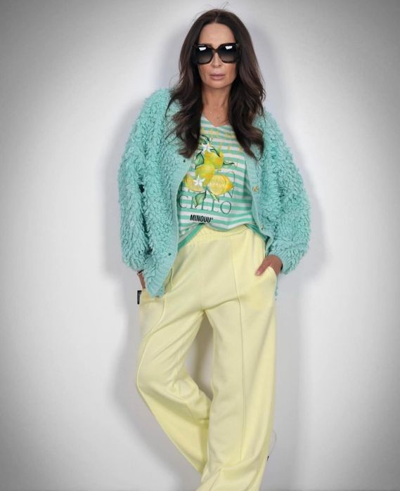 Nowy sweterek Minouu